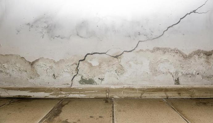 cracked wall in basement